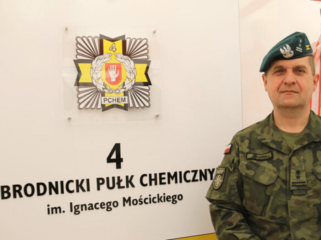 HMN - Meet Lt Col Piotr Wachna, a Polish chemical weapons expert, at the center of the COVID-19 fight