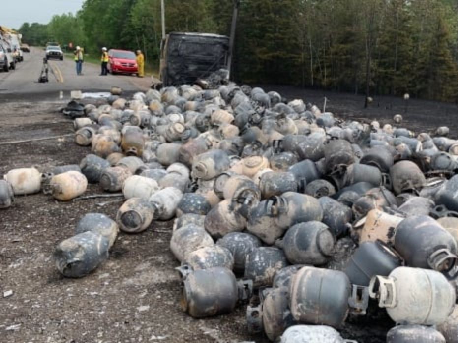 Truck carrying propane tanks catches fire and explodes in Debert
