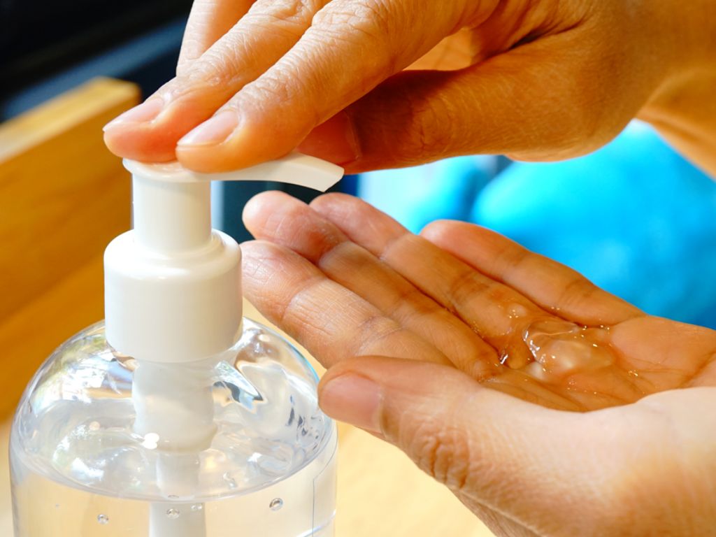 HMN - FDA updates on hand sanitizers consumers should not use